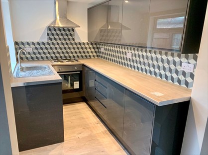 4 Bed Terraced House, Yorke Street, NG15