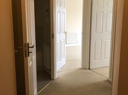 2 Bed Flat, Mountain View, LL11