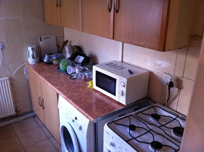 3 Bed Terraced House, Queen Victoria Road, BB10