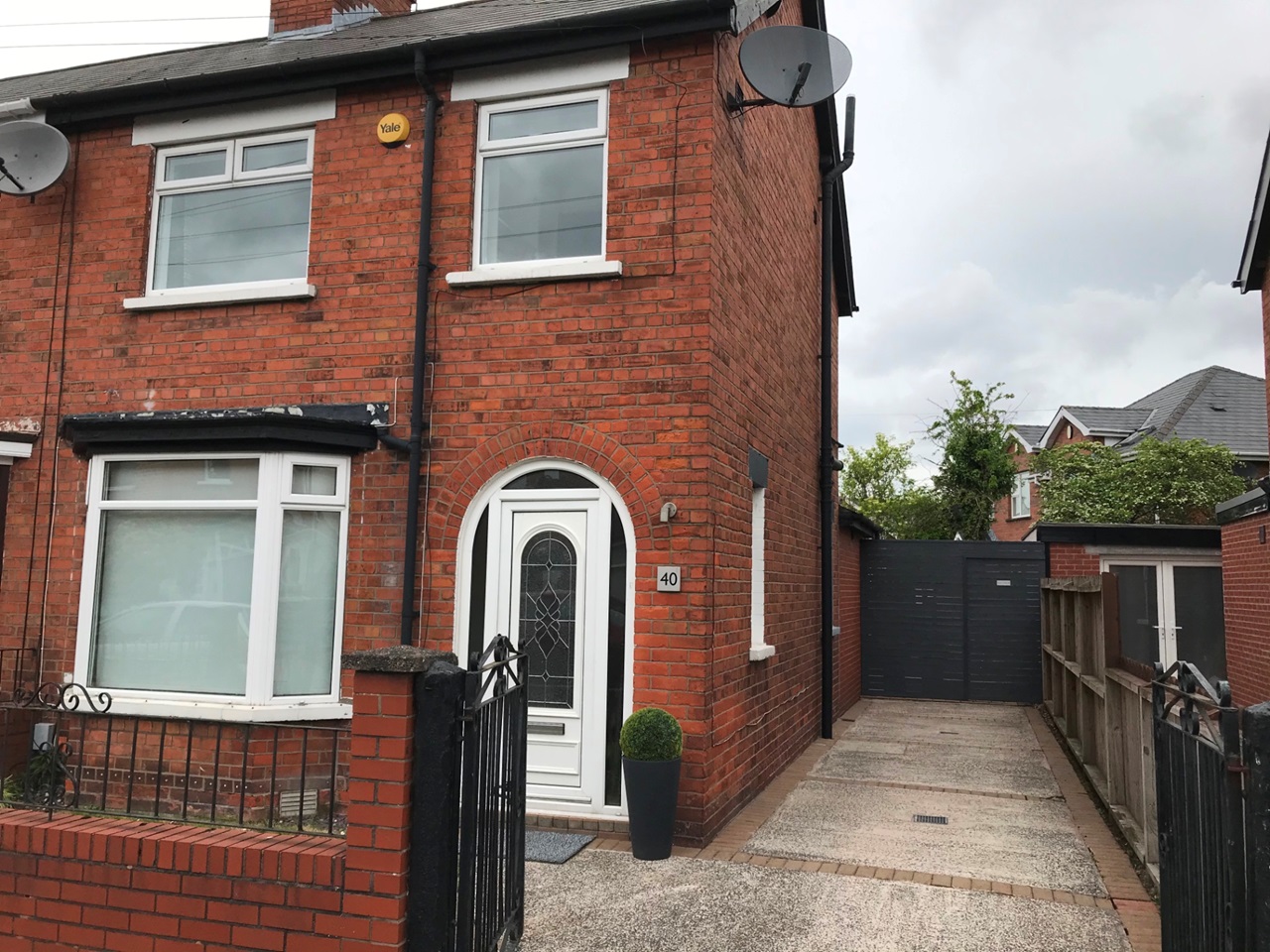 3 Bed Semi-Detached House, Loopland Drive, BT6