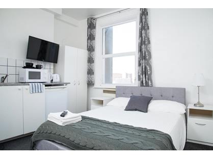 Studio Flat, Queens Road, SE15