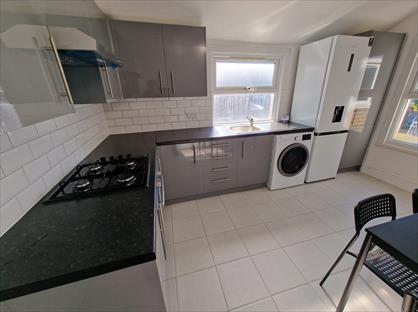 2 Bed Flat, Kensington Avenue, E12