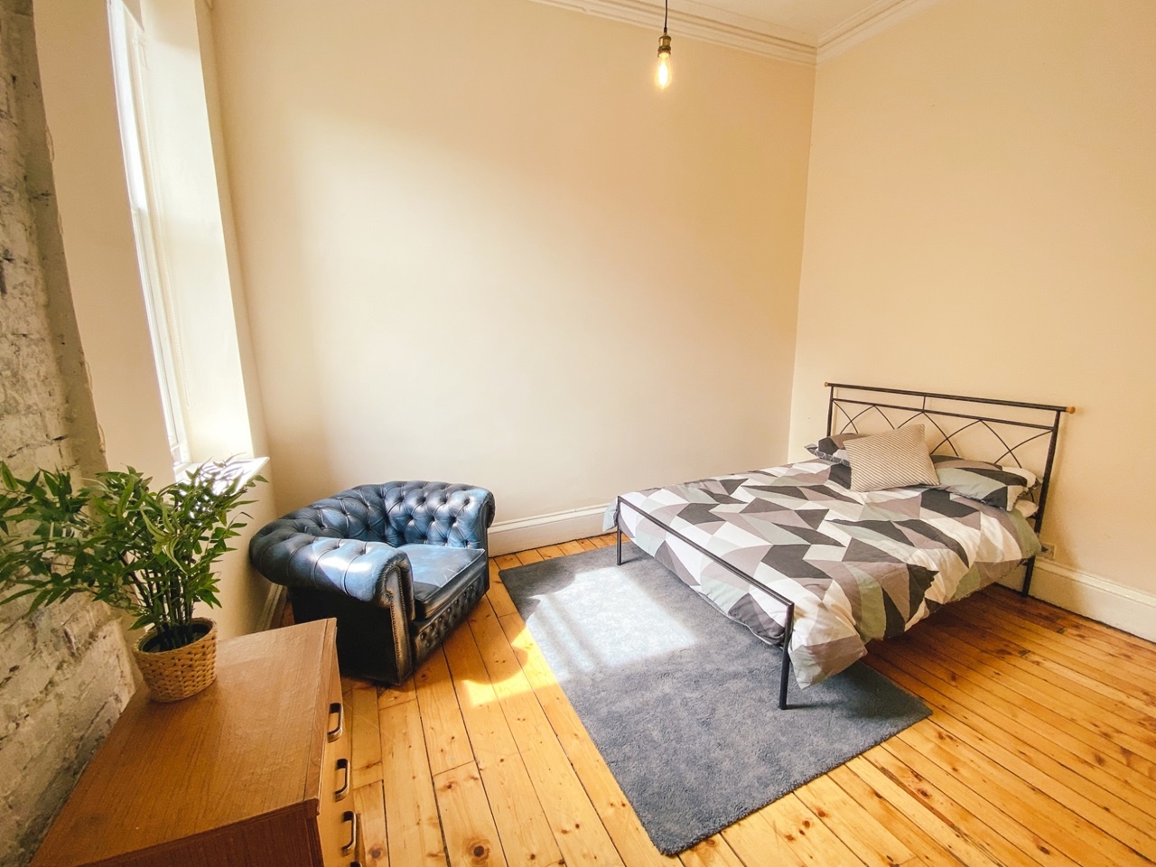 5 Bed Flat, Sauchiehall Street, G2