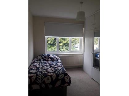 Room in a Shared House, Octavia Close, CR4