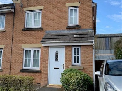 3 Bed Semi-Detached House, Thornway Drive, OL7