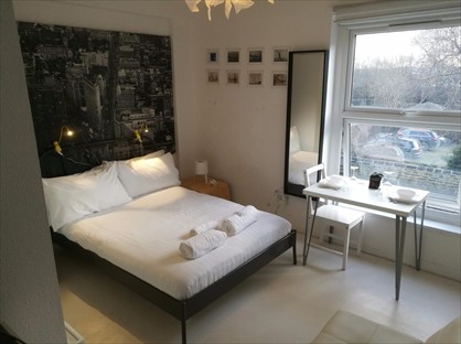 Studio Flat, Cross Green, LS9