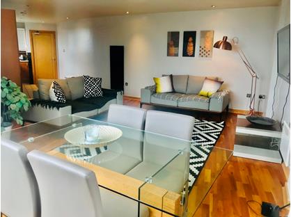 1 Bed Flat, Waterloo Road, LS10