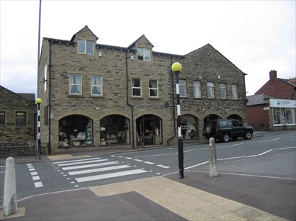 2 Bed Flat, Hipperholme, HX3