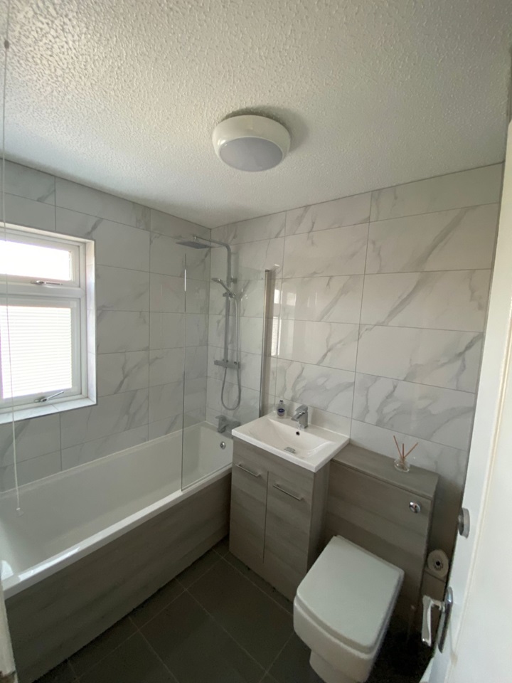 Renfrew 1 Bed Terraced House, Fleet Avenue, PA4 To Rent Now for £