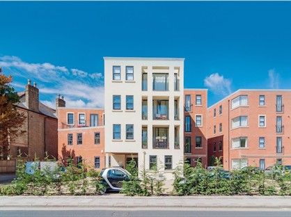 3 Bed Flat, Plaistow Lane, BR1