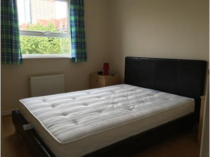 Room in a Shared Flat, Schooner Close, E14