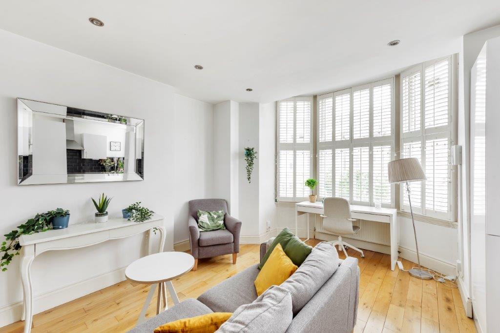 1 Bed Flat, Brondesbury, NW6 photo 4