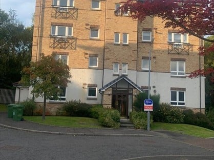2 Bed Flat, Innellan Gardens, G20