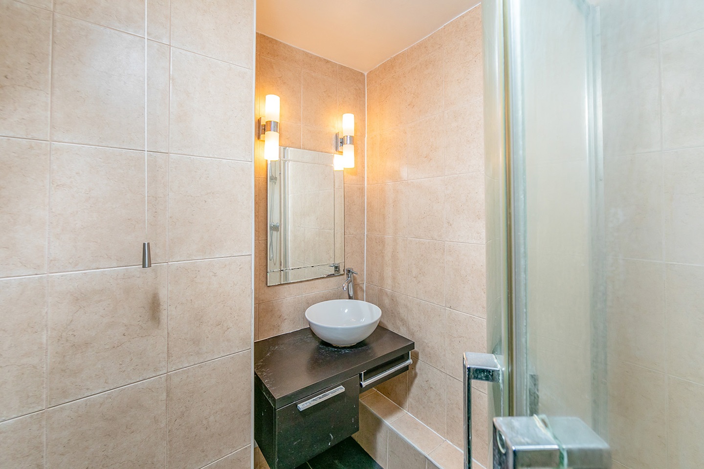 Additional image 8 of 2 Bed Flat, Petworth Court, RG1, N1 7GU