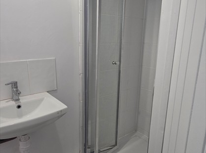 Room in a Shared House, Fairmead Gardens, IG4