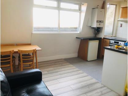 1 Bed Flat, Brixton Road, SW9