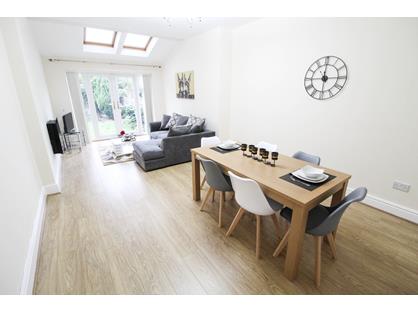 Room in a Shared House, Wilmslow Road, SK8