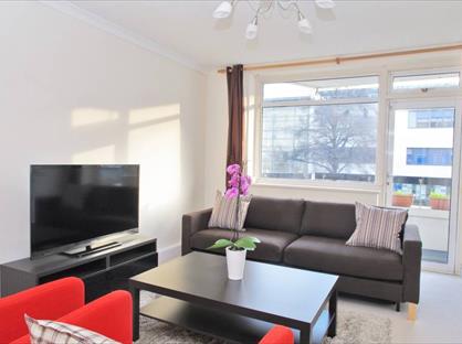 2 Bed Flat, Robin Court, SW1V