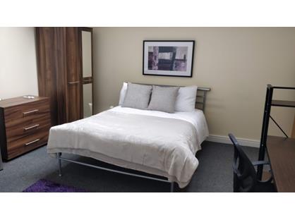 Studio Flat, Studio 4C, ST1