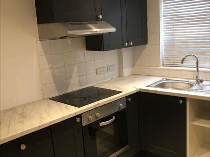 2 Bed Terraced House, Main Road, TN14