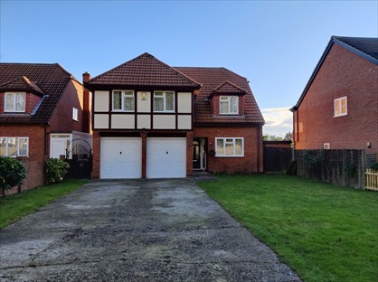5 Bed Detached House, Crossfield Close, RG2