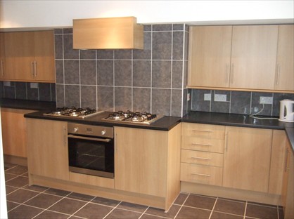 Room in a Shared House, Woodhead Road, HD4