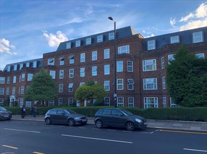 3 Bed Flat, High Street, N14