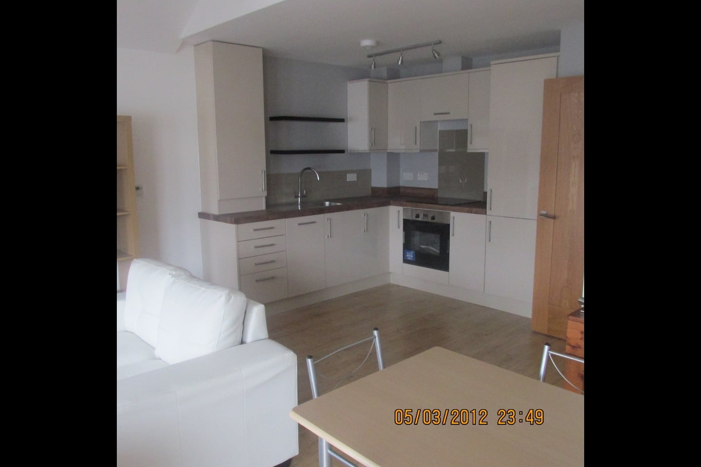 2 Bed Flat, Cherry Hinton Road, CB1 photo 4