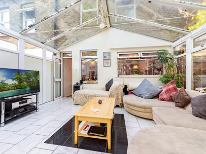 2 Bed Semi-Detached House, Bynes Road, CR2