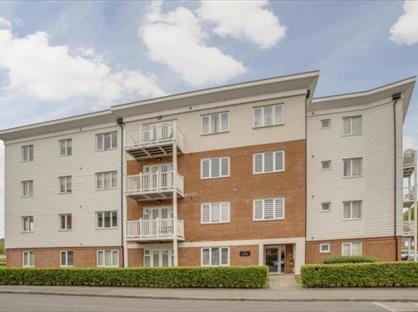 2 Bed Flat, Chequers Avenue, HP11