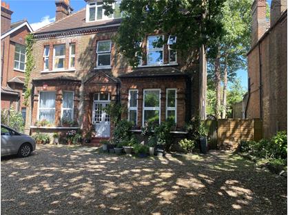 2 Bed Flat, Aldrington Road, SW16