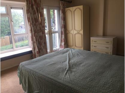 Room in a Shared House, Compton Court, SM1
