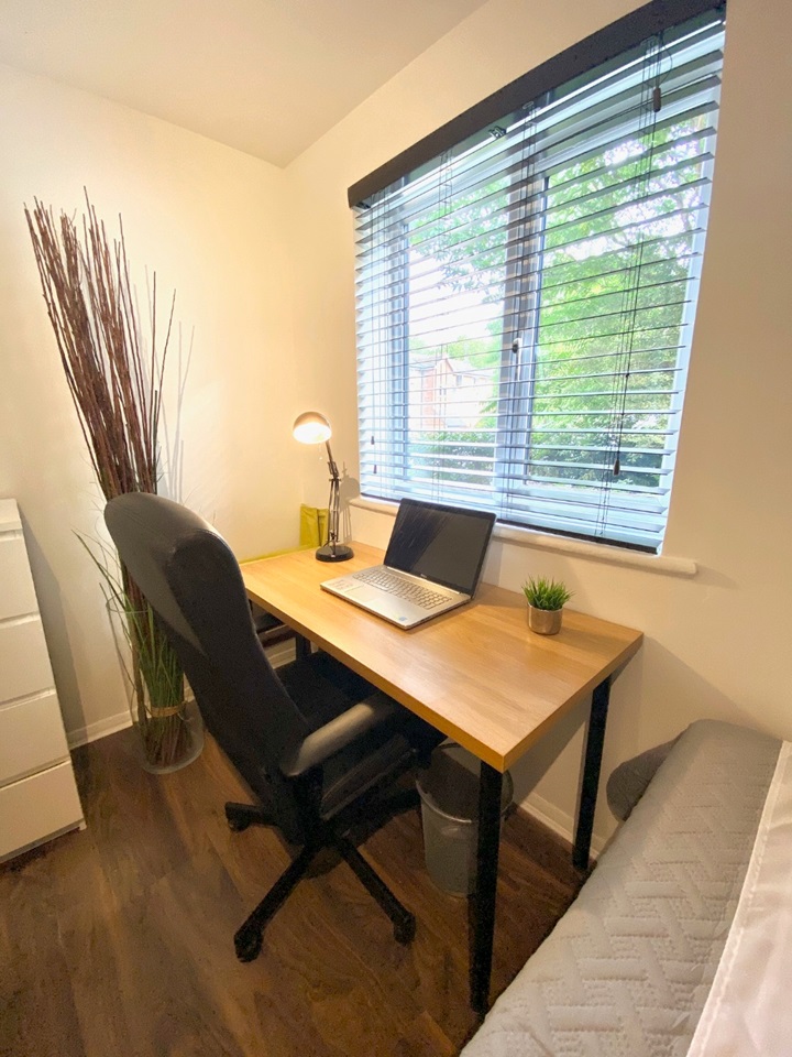Bedsit, Inwen Court, SE8 photo 3