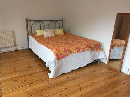 Room in a Shared House, Tamarisk Square, W12