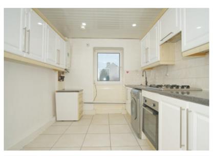 3 Bed Flat, Kirkoswald Road, G43