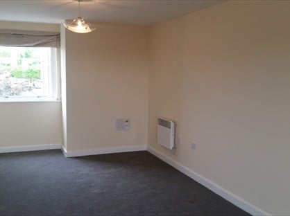 2 Bed Flat, East Moor Drive, MK12