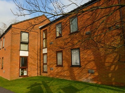 Studio Flat, Kings Road, GU1