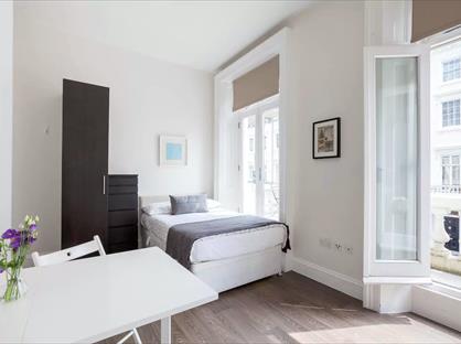 Studio Flat, Gloucester Street, SW1V