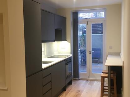 2 Bed Flat, Winchester Street, SW1V