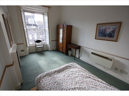4 Bed Flat, Castle Street, EH2