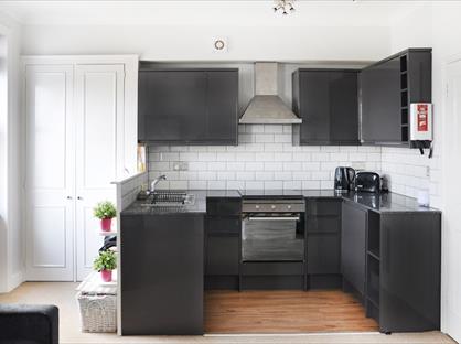 Studio Flat, Hammersmith Grove, W6