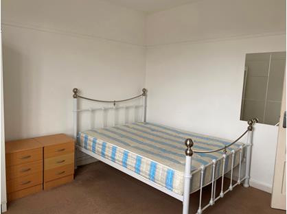 Room in a Shared Flat, Sir Alexander Road, W3