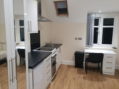 Studio Flat, Raglan Road, B5