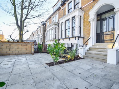 2 Bed Flat, Queens Drive, N4