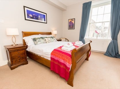 1 Bed Flat, Thistle Street, EH2