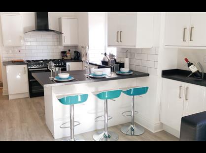 Room in a Shared House, Barton Road, M32