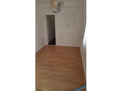 Studio Flat, Wood Street, CV21