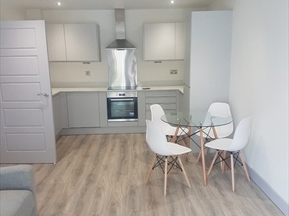 2 Bed Flat, Trinity Court, LS9