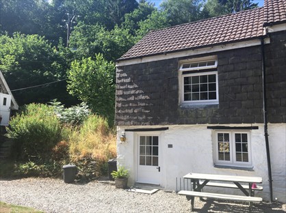2 Bed Semi-Detached House, Tresarran Cottages, PL14