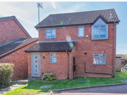 3 Bed Detached House, Tickhill Close, RG6